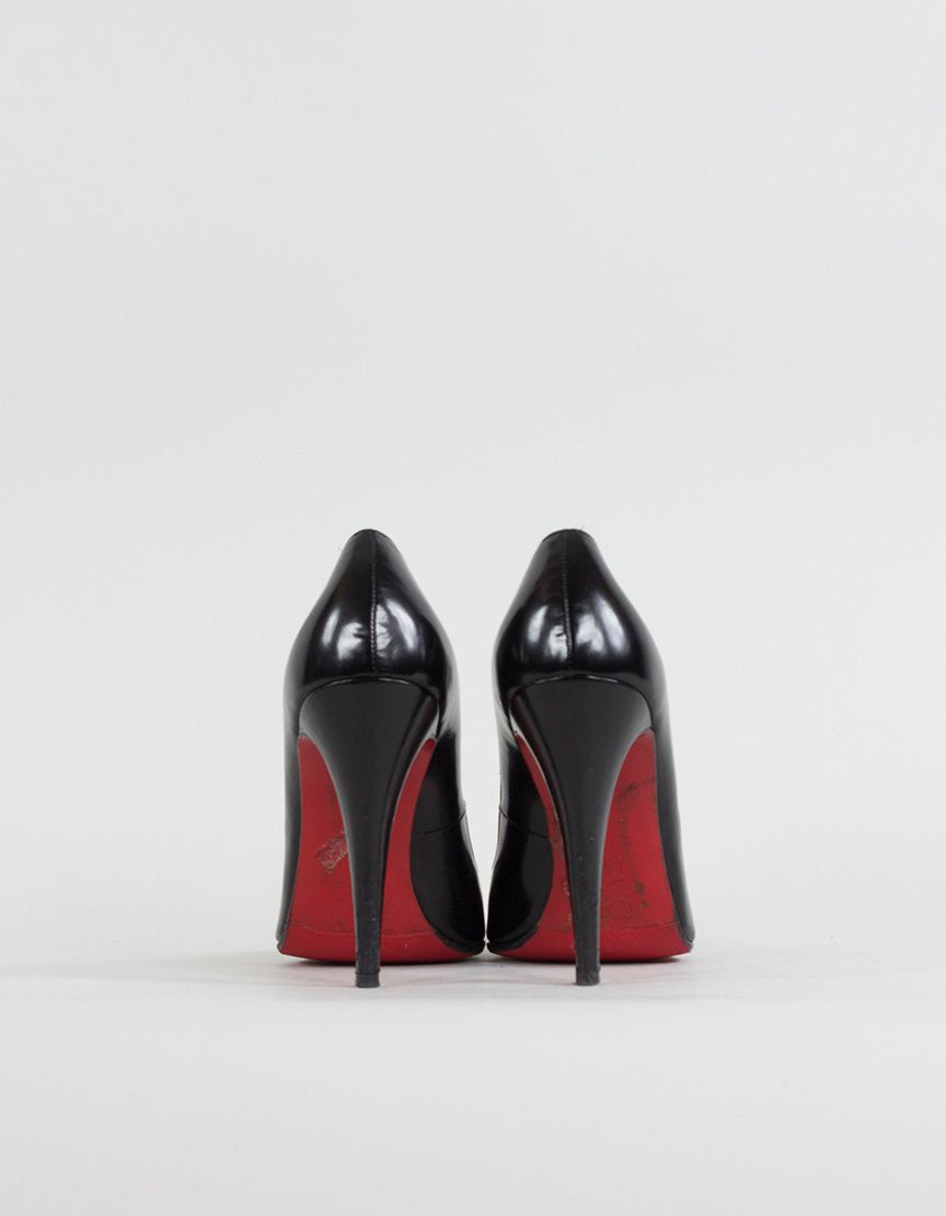 Christian Louboutin Simple Black Pumps With Rounded Toe Size 40