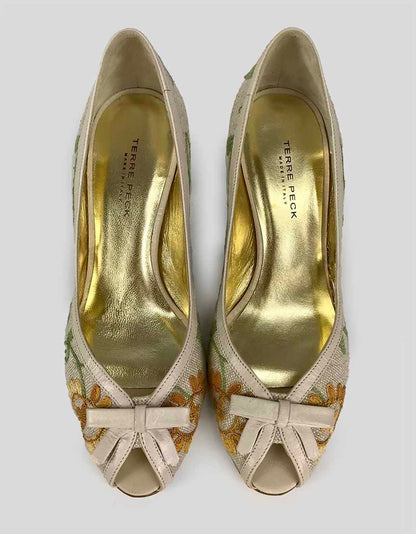 Terre Peck Fabric With Floral Embroidery Pumps 38 It