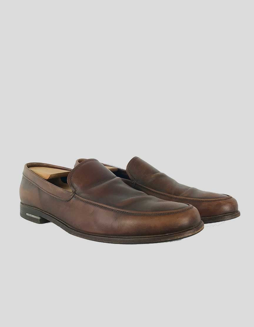 Prada mens hotsell slip ons