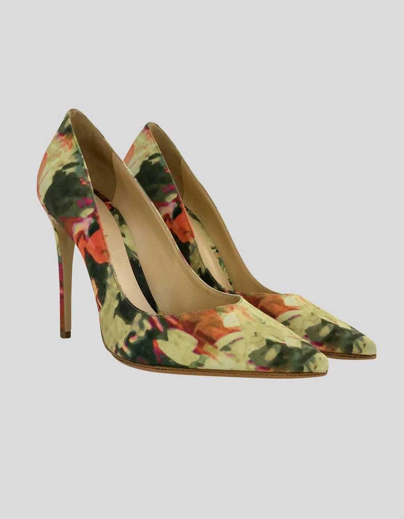 M Gemi Floral Patterned Pointed Toe Fabric Covered Pumps With Tonal Stitching And Covered Heels Size 38.5 It