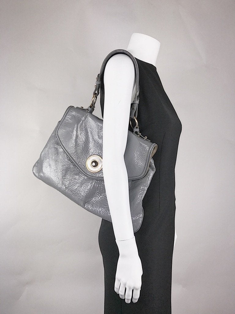 Badgley Mischka Grey Patent Leather Top Handle Envelope Bag With Detac LuxAnthropy