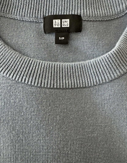 UNIGLO Blue Crewneck Sweater - Small