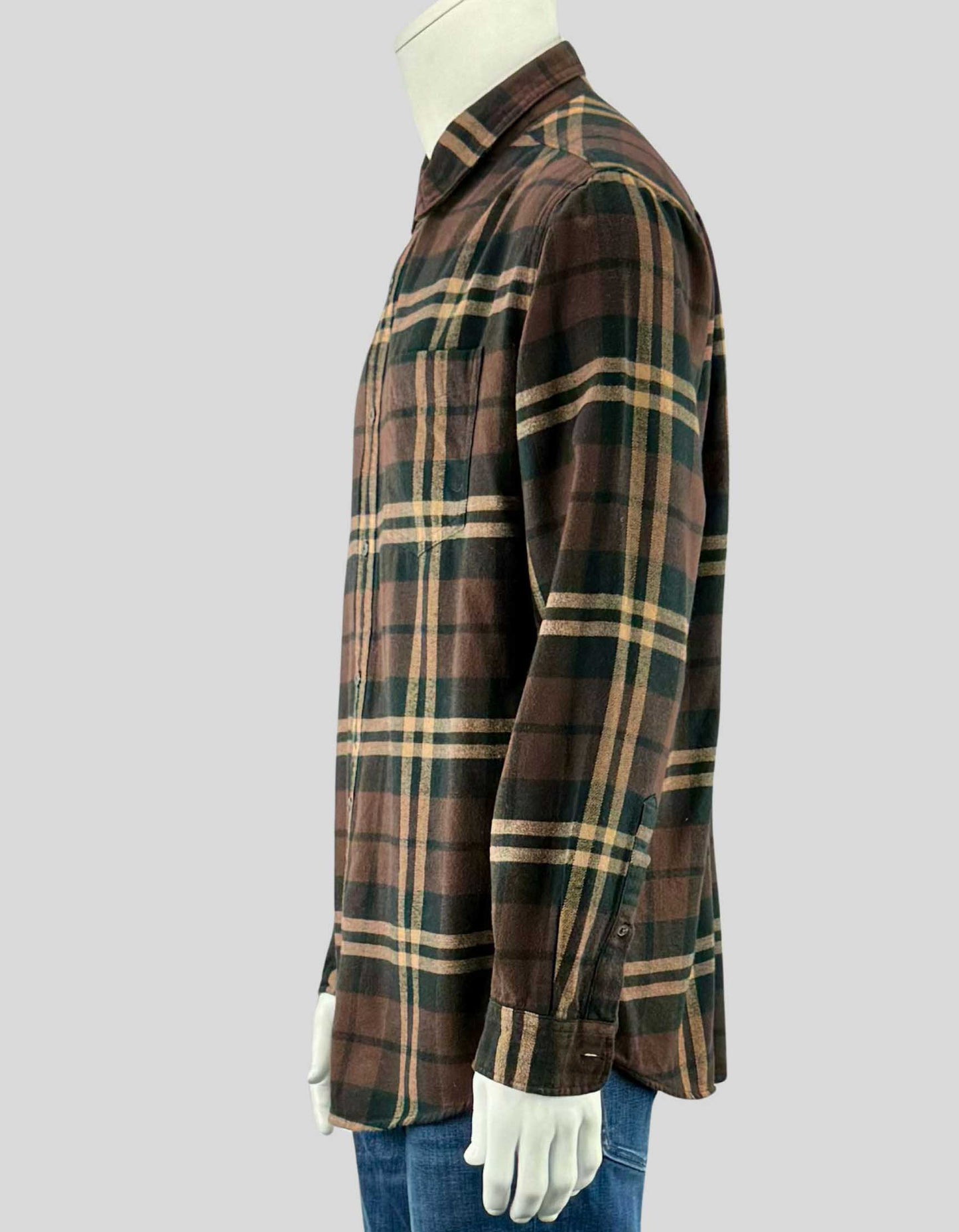 AMAZON ESSENTIALS Long-Sleeve Flannel Shirt - Large