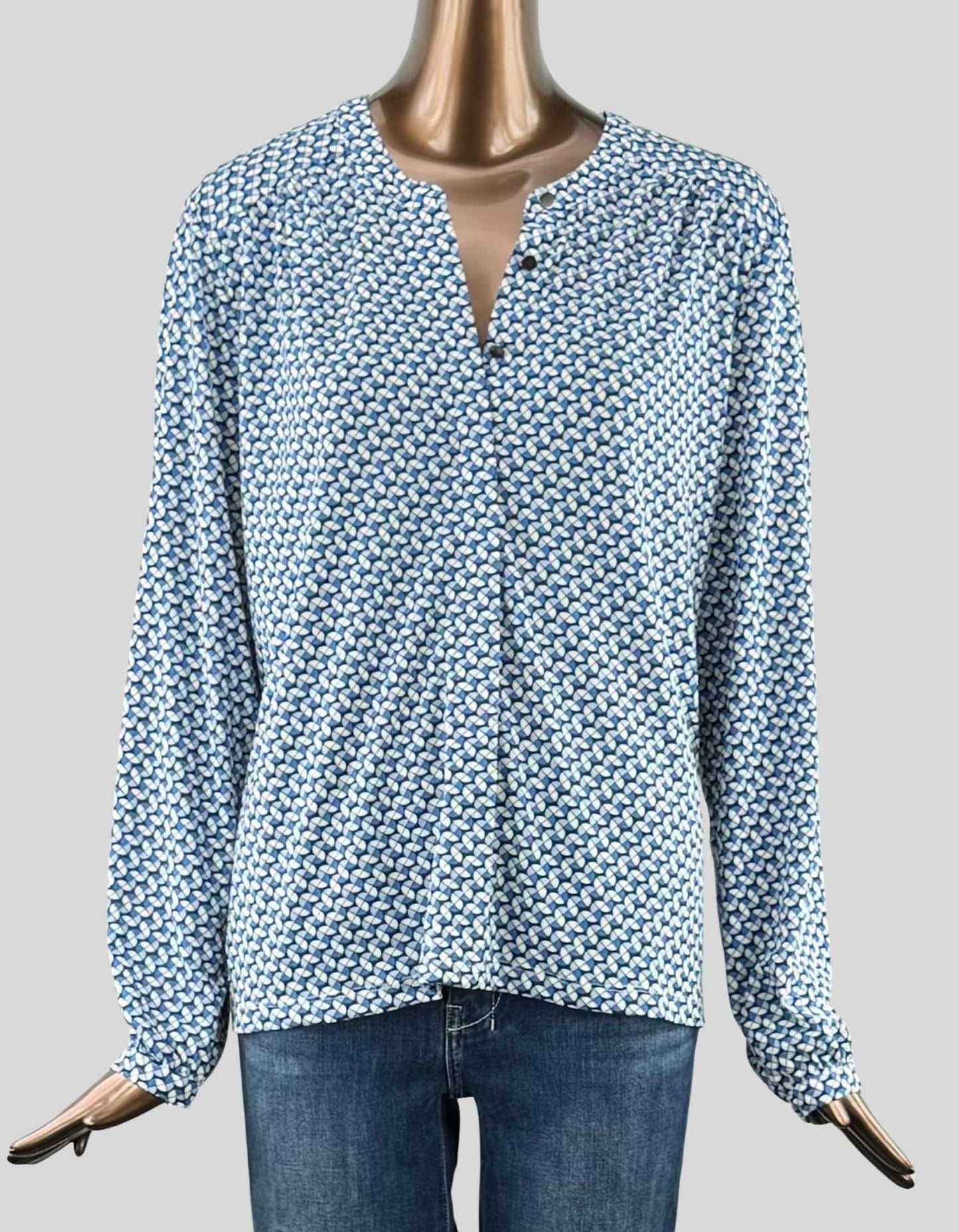 CLEO Three Button Front Blouse