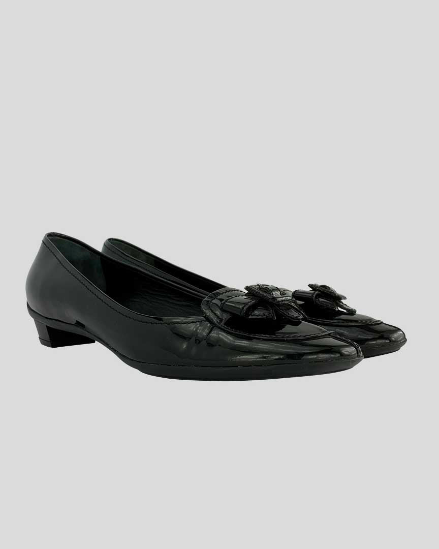 MIU MIU Round Toe Flats - 39 IT | 9 US